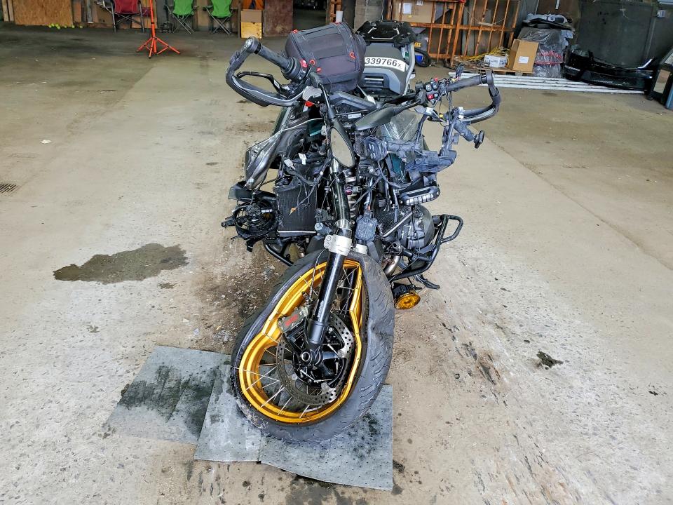 55339766 :رقم المزاد ، WB10M3304S6K98969 vin ، 2025 Bmw R 1300 مزاد بيع
