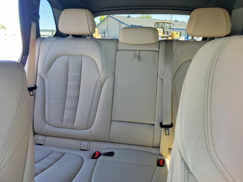 57433206 :رقم المزاد ، 5UXCR6C51KLL04161 vin ، 2019 Bmw X5 مزاد بيع