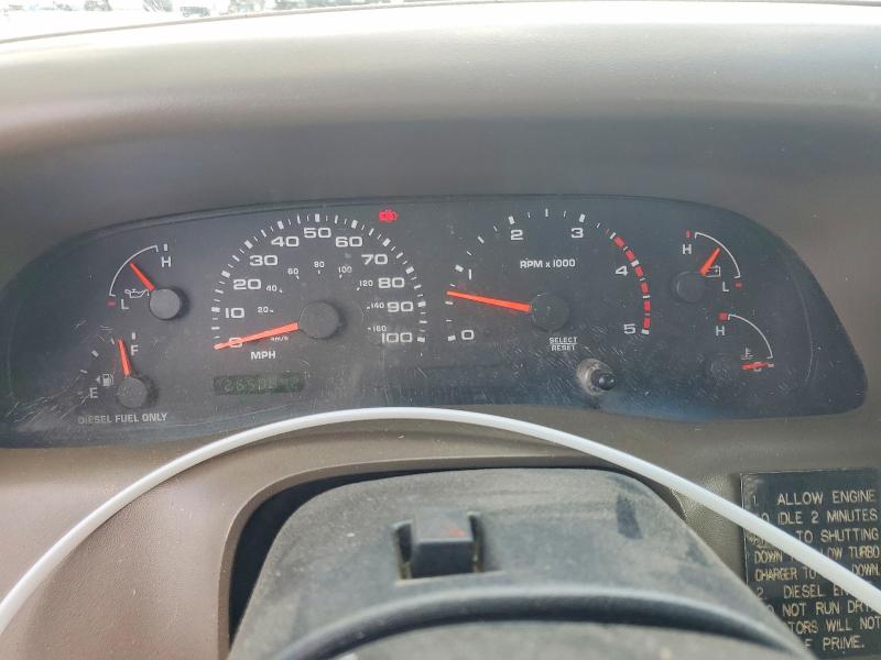 55726556 :رقم المزاد ، 1FDWX36F52EC33991 vin ، 2002 Ford F350 مزاد بيع