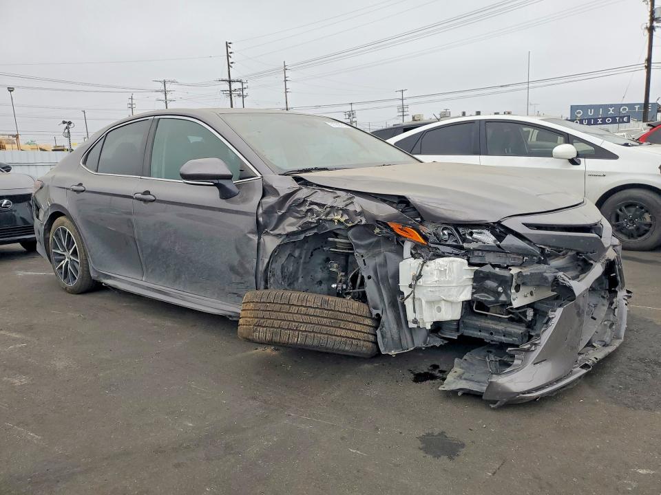Продажа на аукционе авто 2022 Toyota Camry Hybrid, vin: 4T1S31AK6NU588035, номер лота: 57266746