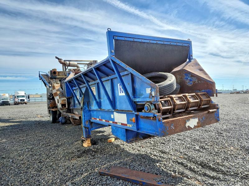 58924556 :رقم المزاد ، 00000000017A12626 vin ، 2000 Other Uwr1 Wood Grinder Trailer مزاد بيع