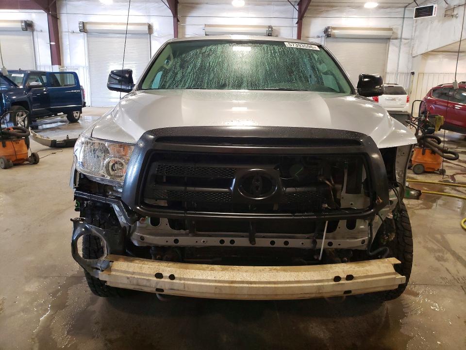 57393596 :رقم المزاد ، 5TFUM5F11BX020979 vin ، 2011 Toyota Tundra مزاد بيع