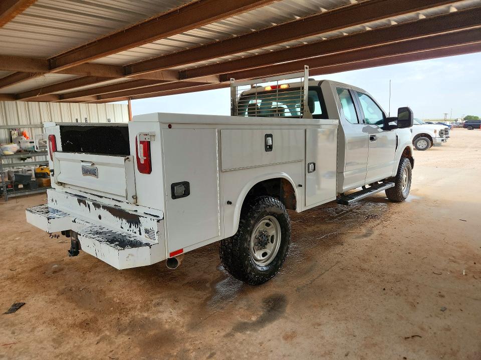 58494626 :رقم المزاد ، 1FT7X2BN3NEF23666 vin ، 2022 Ford F250 مزاد بيع