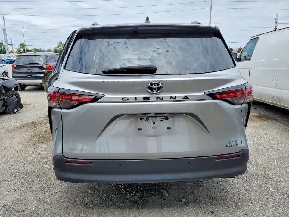 2021 Toyota Sienna მანქანა იყიდება აუქციონზე, vin: 5TDYRKEC8MS055368, აუქციონის ნომერი: 55960956