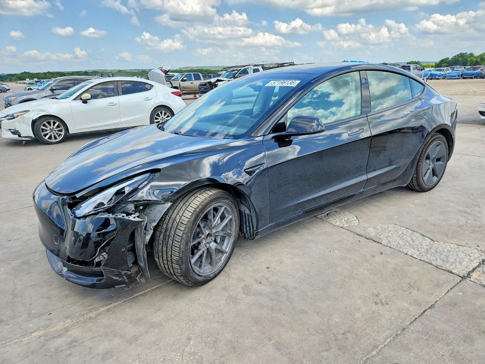 57186136 :رقم المزاد ، 5YJ3E1EA6MF027412 vin ، 2021 Tesla Model 3 مزاد بيع