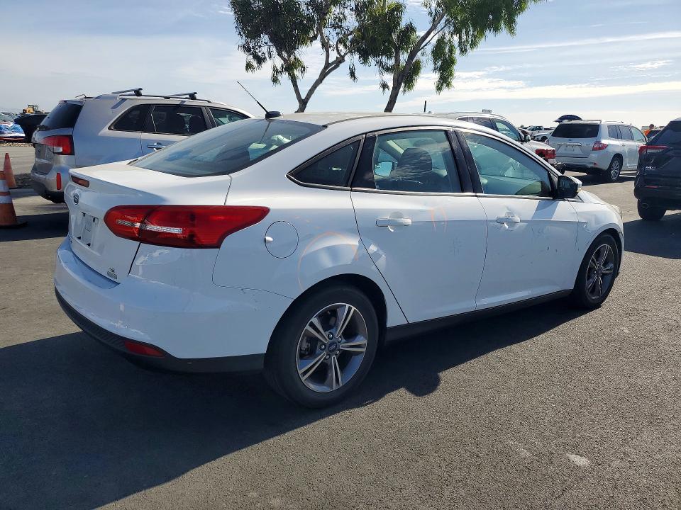 56283426 :رقم المزاد ، 1FADP3FE4HL277557 vin ، 2017 Ford Focus مزاد بيع