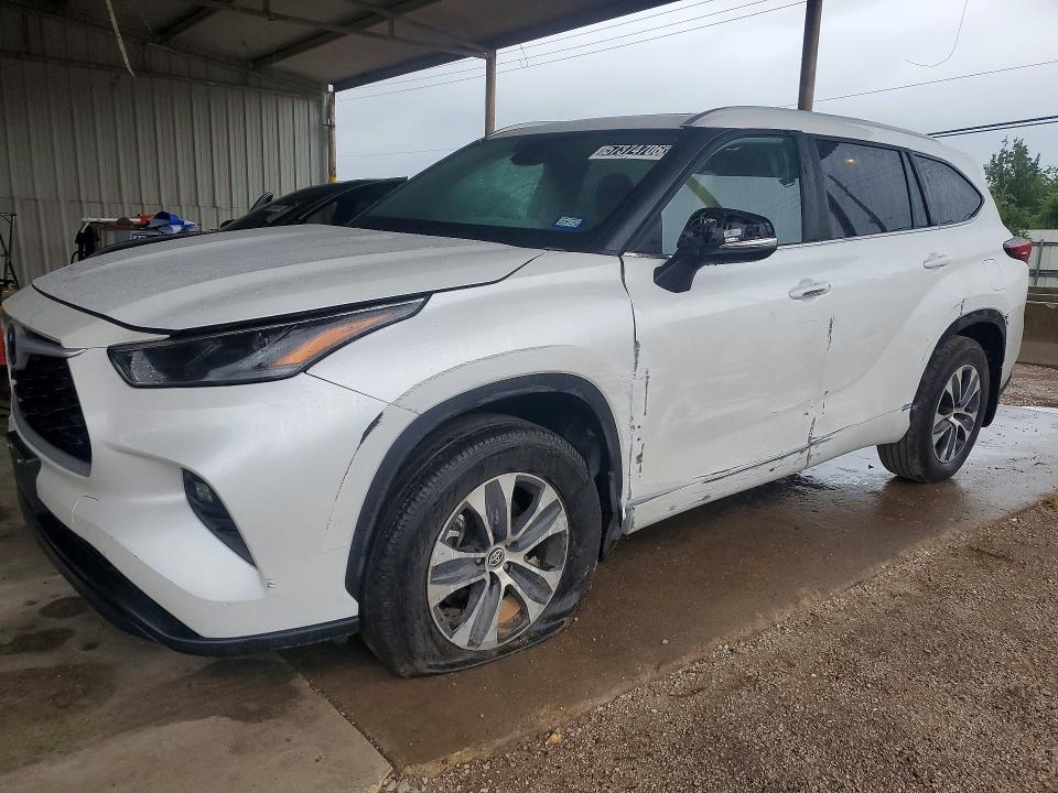 Продаж на аукціоні авто 2026 Toyota Highlander, vin: 5TDKDRBH0TS608493, номер лоту: 57374706