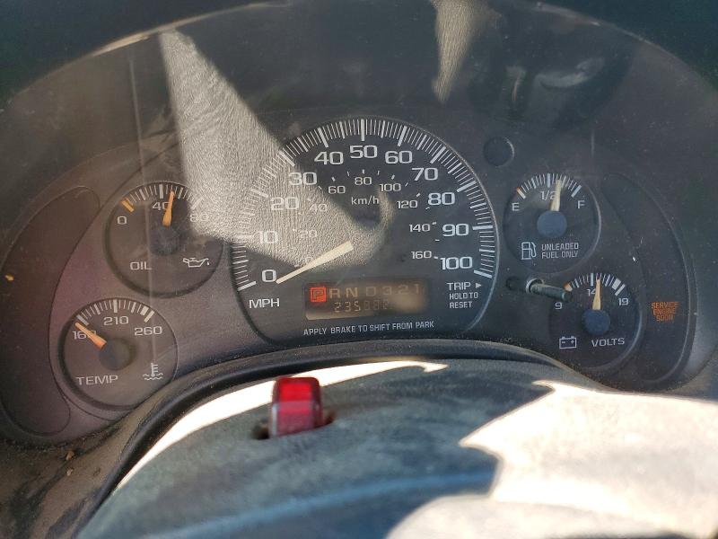 2002 Chevrolet Express G1500 მანქანა იყიდება აუქციონზე, vin: 1GCFG15R021194402, აუქციონის ნომერი: 58561616