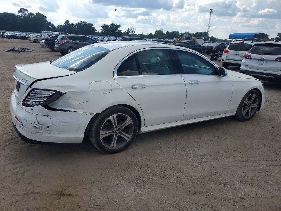 2018 Mercedes-benz E მანქანა იყიდება აუქციონზე, vin: WDDZF4JBXJA390989, აუქციონის ნომერი: 56705656