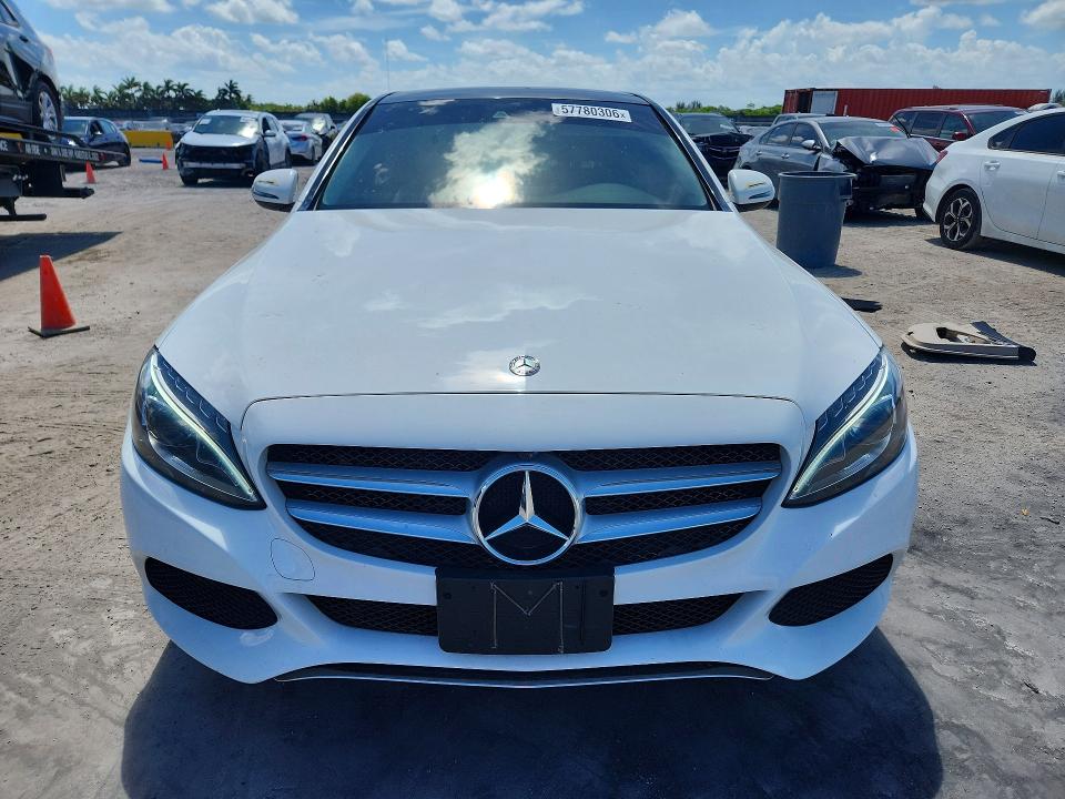 2016 Mercedes-benz C მანქანა იყიდება აუქციონზე, vin: 55SWF4KBXGU141974, აუქციონის ნომერი: 57780306