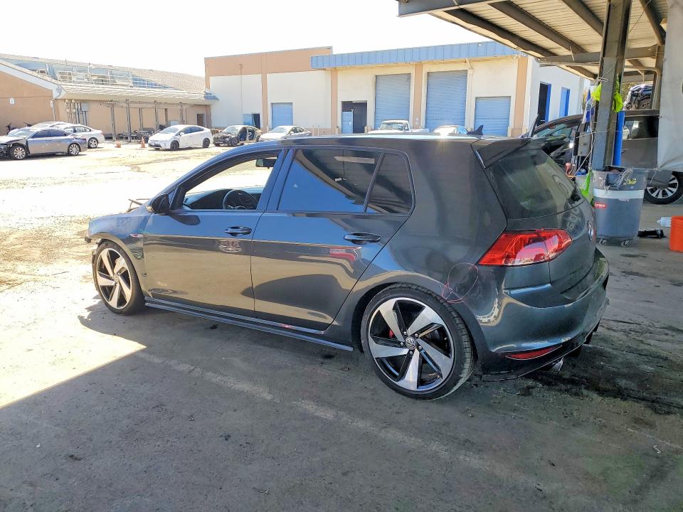 Продажа на аукционе авто 2017 Volkswagen Gti, vin: 3VW4T7AU8HM016861, номер лота: 57192036