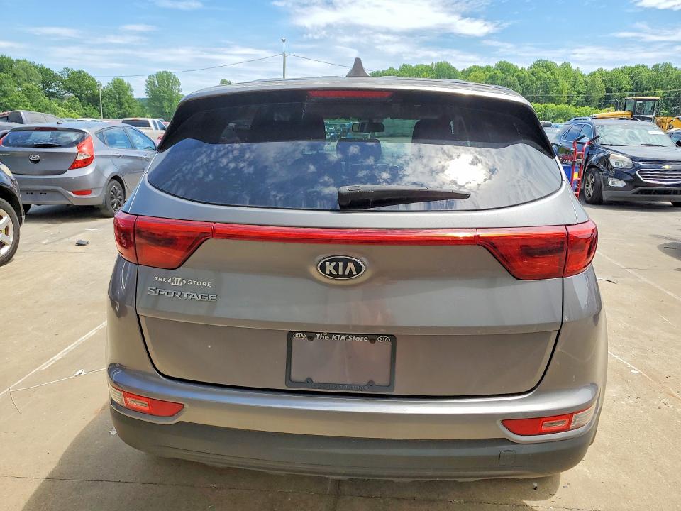 56575996 :رقم المزاد ، KNDPMCAC2H7288345 vin ، 2017 Kia Sportage مزاد بيع