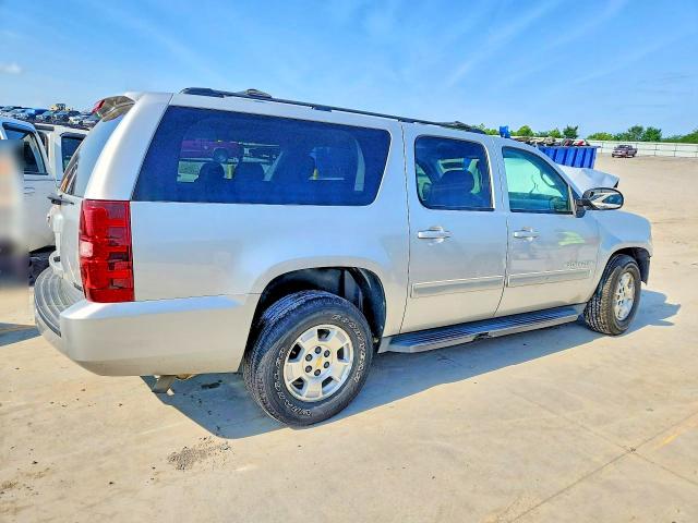 2011 Chevrolet Suburban მანქანა იყიდება აუქციონზე, vin: 1GNSCHE0XBR167799, აუქციონის ნომერი: 58540896