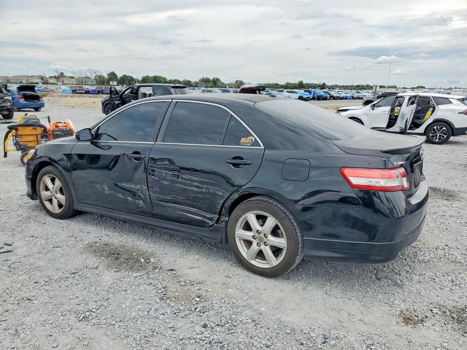 56755776 :رقم المزاد ، 4T1BF3EK3BU690157 vin ، 2011 Toyota Camry مزاد بيع