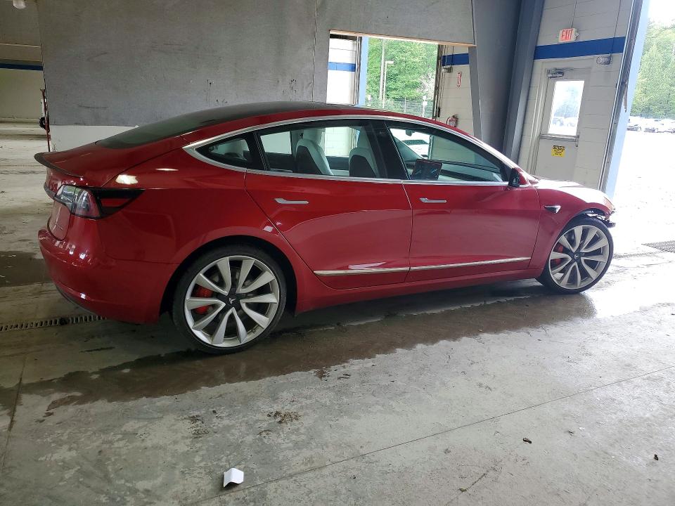 58109036 :رقم المزاد ، 5YJ3E1EB5JF074760 vin ، 2018 Tesla Model 3 مزاد بيع
