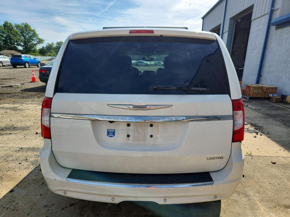 58843916 :رقم المزاد ، 2C4RC1GG1DR531257 vin ، 2013 Chrysler Town & Country مزاد بيع