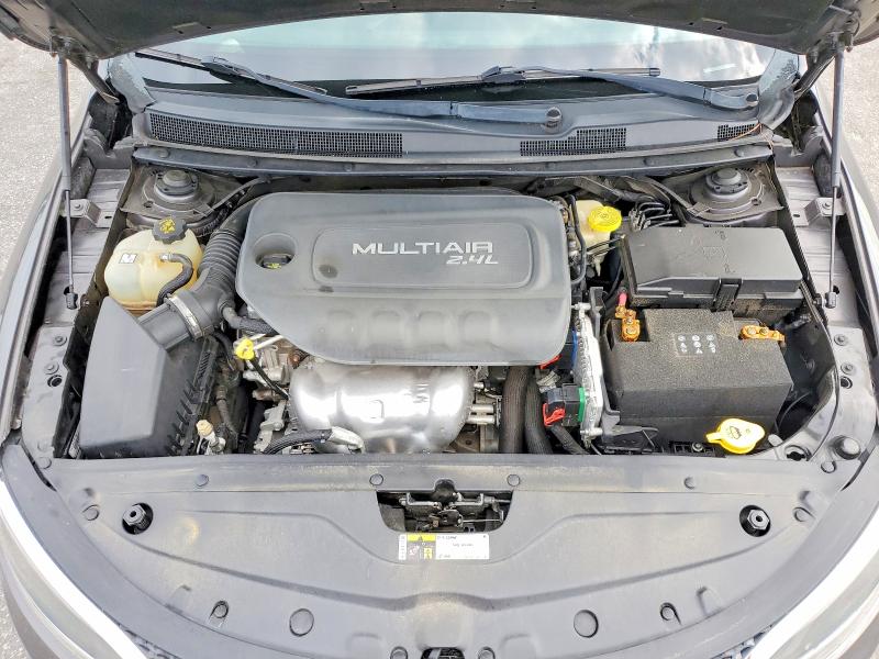 58947226 :رقم المزاد ، 1C3CCCABXFN547752 vin ، 2015 Chrysler 200 مزاد بيع