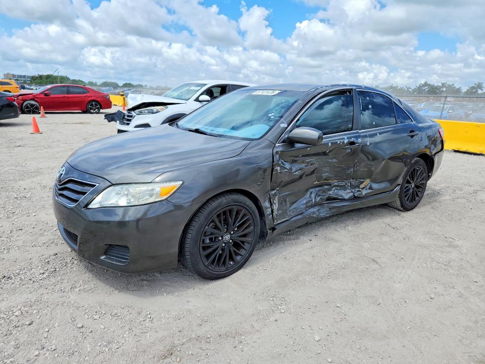 57121476 :رقم المزاد ، 4T4BF3EK6BR216175 vin ، 2011 Toyota Camry مزاد بيع