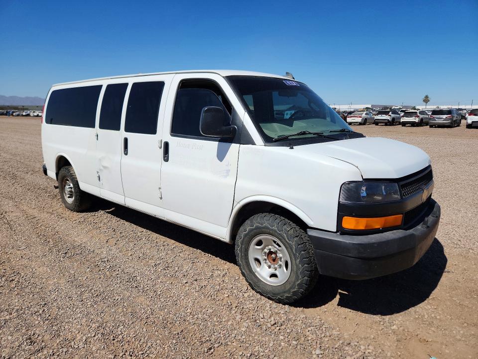 57611106 :رقم المزاد ، 1GAZGNFG4L1275267 vin ، 2020 Chevrolet Express G3500 مزاد بيع