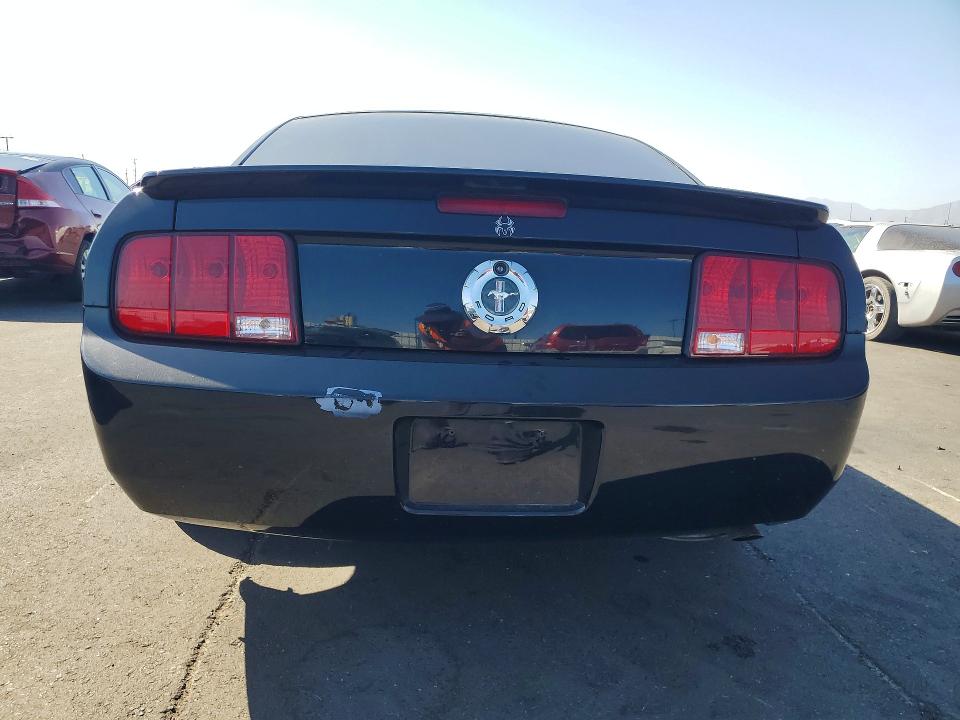 56254716 :رقم المزاد ، 1ZVFT80N275357900 vin ، 2007 Ford Mustang مزاد بيع