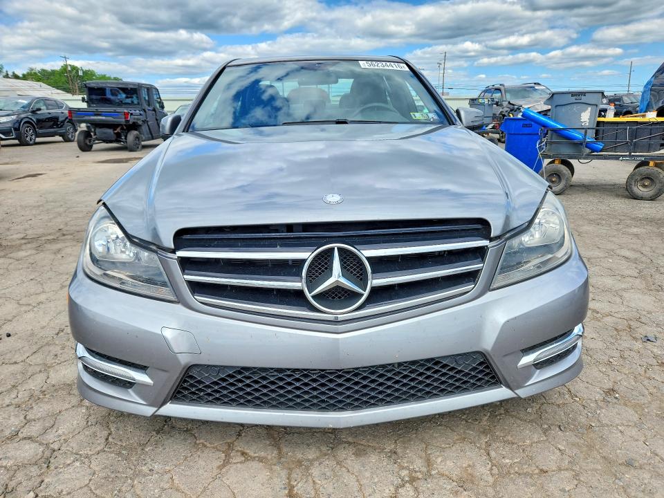 56234416 :رقم المزاد ، WDDGF8AB3ER303326 vin ، 2014 Mercedes-benz C مزاد بيع