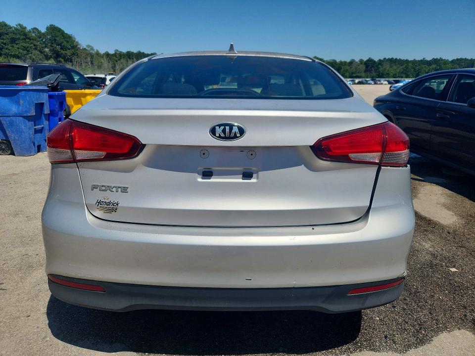 2017 Kia Forte მანქანა იყიდება აუქციონზე, vin: 3KPFK4A70HE031520, აუქციონის ნომერი: 55962956