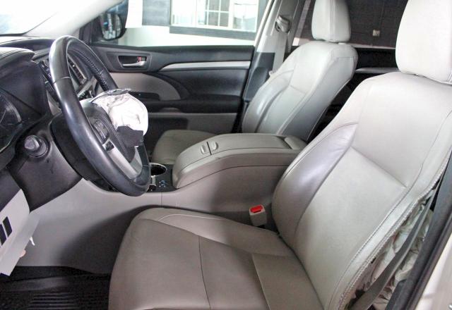 Продажа на аукционе авто 2018 Toyota Highlander, vin: 5TDJZRFH4JS883515, номер лота: 56362356