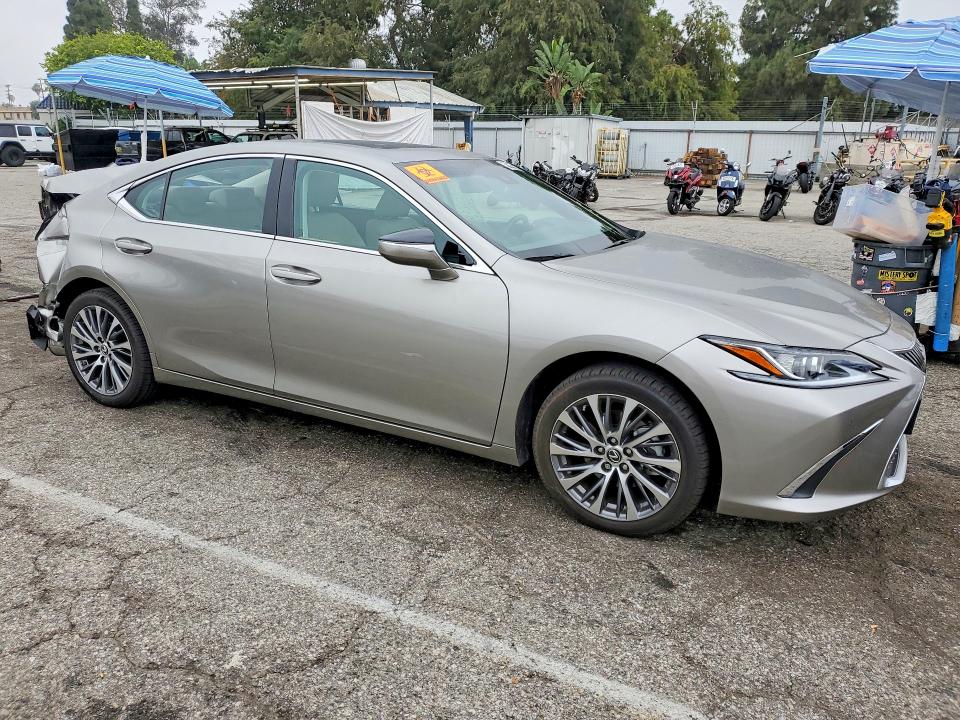 58217406 :رقم المزاد ، 58ADZ1B11LU080543 vin ، 2020 Lexus Es مزاد بيع