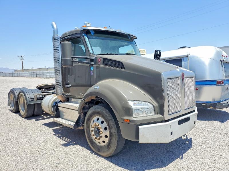 57477046 :رقم المزاد ، 1XKZDP9X1KJ246920 vin ، 2019 Kenworth Construction مزاد بيع
