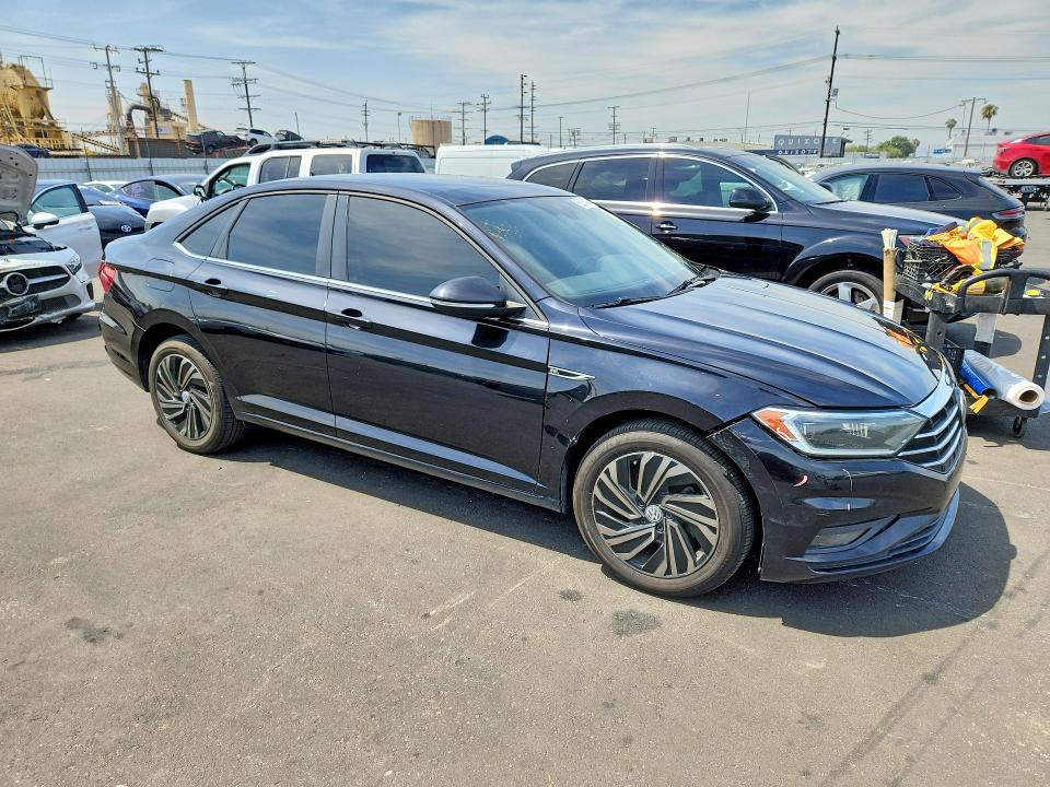 56261826 :رقم المزاد ، 3VWG57BU3KM057461 vin ، 2019 Volkswagen Jetta مزاد بيع