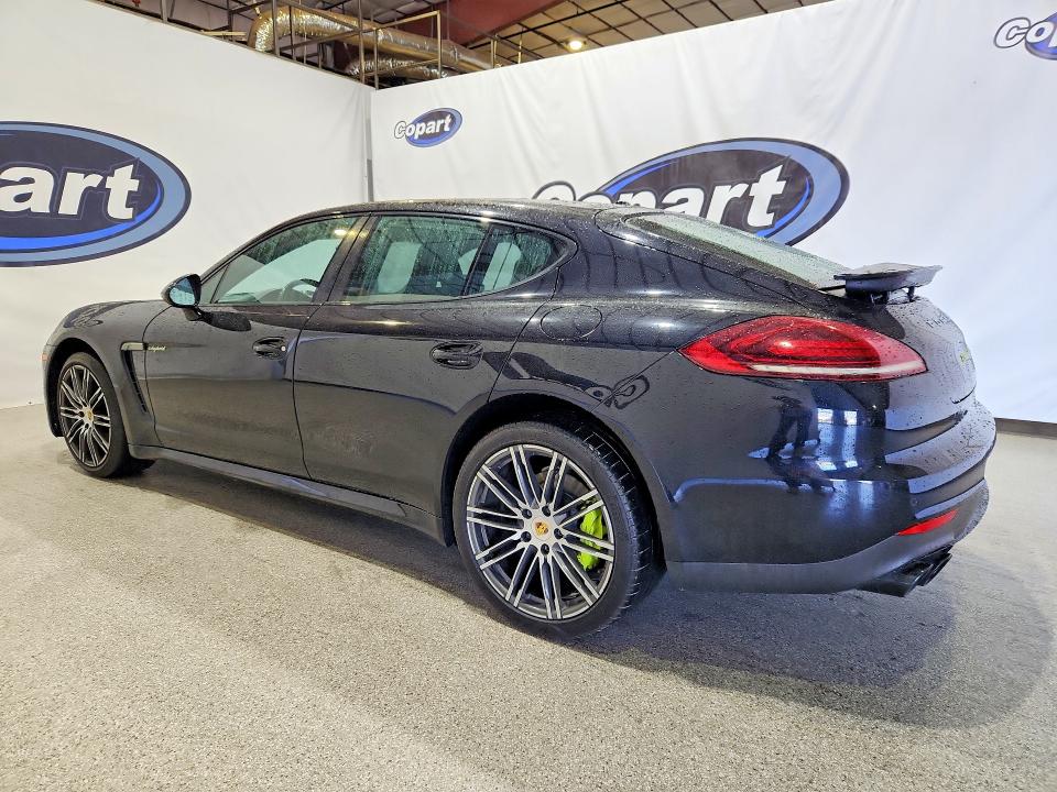 57555816 :رقم المزاد ، WP0AD2A78FL040849 vin ، 2015 Porsche Panamera مزاد بيع