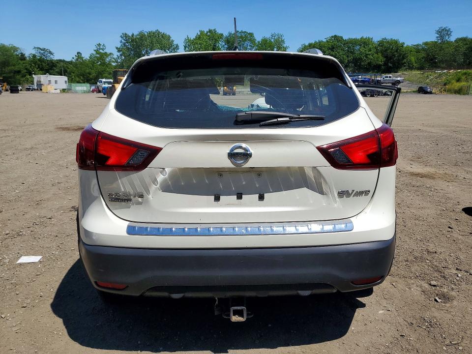 56901646 :رقم المزاد ، JN1BJ1CR7JW202423 vin ، 2018 Nissan Rogue Sport مزاد بيع