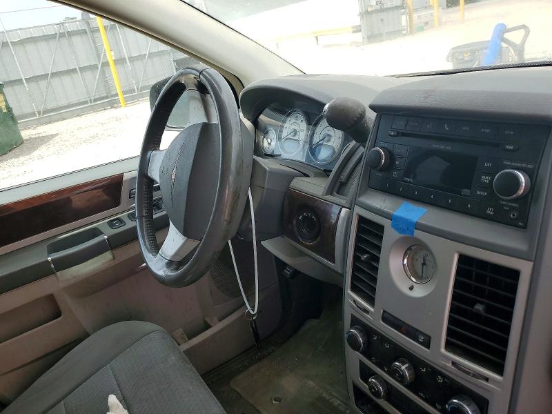 55698886 :رقم المزاد ، 2A4RR5D19AR309187 vin ، 2010 Chrysler Town & Country مزاد بيع