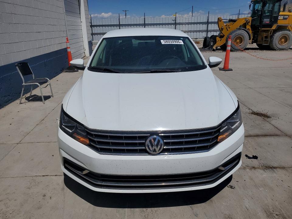 2018 Volkswagen Passat მანქანა იყიდება აუქციონზე, vin: 1VWAA7A39JC018819, აუქციონის ნომერი: 58050906