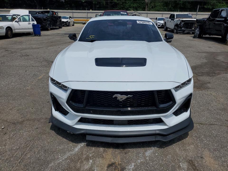 57500246 :رقم المزاد ، 1FA6P8CF8R5411396 vin ، 2024 Ford Mustang مزاد بيع