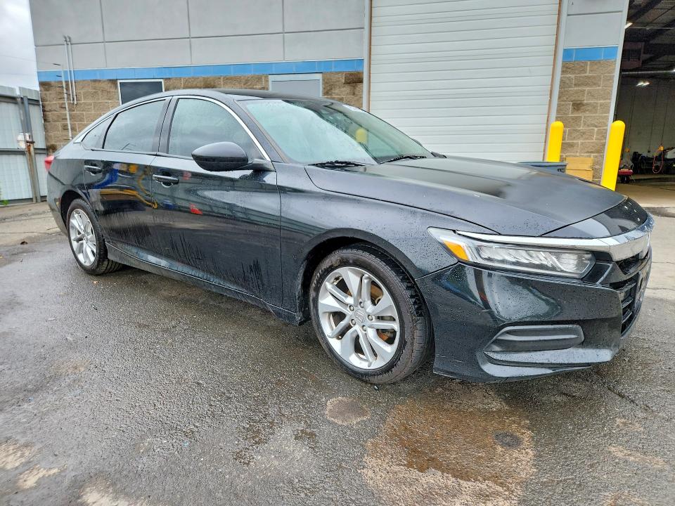 2018 Honda Accord მანქანა იყიდება აუქციონზე, vin: 1HGCV1F10JA084144, აუქციონის ნომერი: 57933486