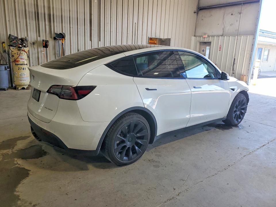56315626 :رقم المزاد ، 7SAYGAEE2NF364845 vin ، 2022 Tesla Model Y مزاد بيع