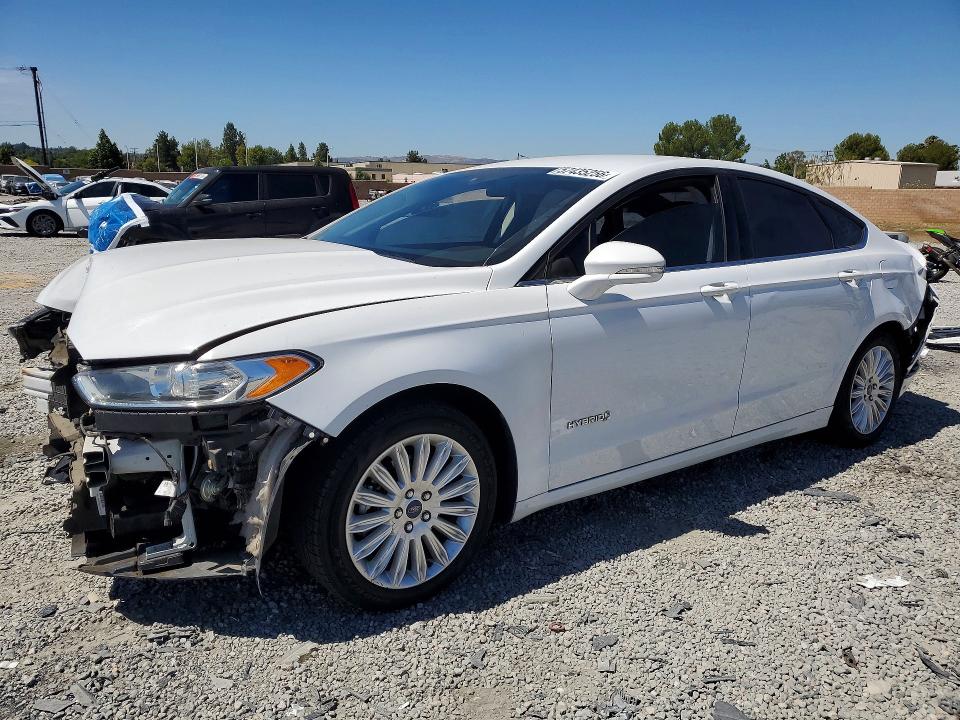 57435256 :رقم المزاد ، 3FA6P0LU9GR176310 vin ، 2016 Ford Fusion مزاد بيع