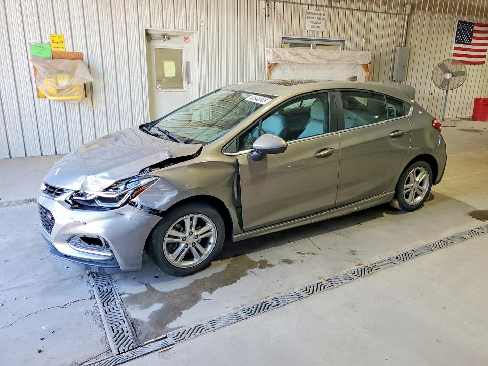 58646566 :رقم المزاد ، 3G1BE6SMXHS576172 vin ، 2017 Chevrolet Cruze مزاد بيع