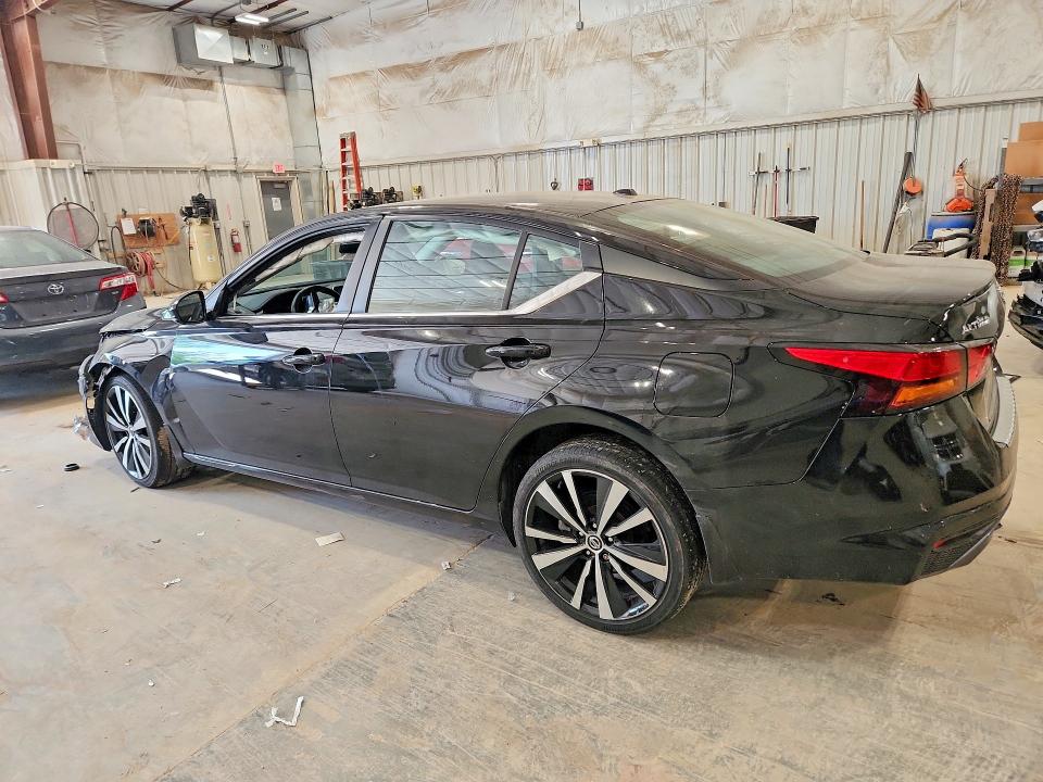 55646366 :رقم المزاد ، 1N4BL4CW1MN376972 vin ، 2021 Nissan Altima مزاد بيع