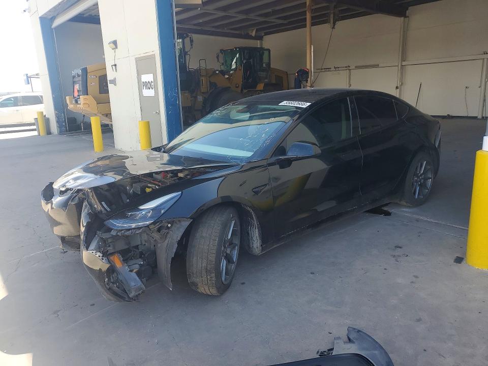 55602666 :رقم المزاد ، 5YJ3E1EB1NF335467 vin ، 2022 Tesla Model 3 مزاد بيع