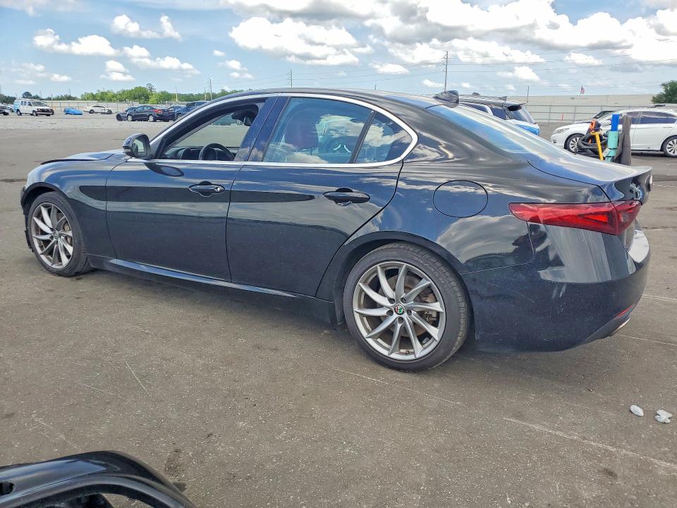 56109466 :رقم المزاد ، ZARFAEBN1H7556128 vin ، 2017 Alfa Romeo Giulia مزاد بيع