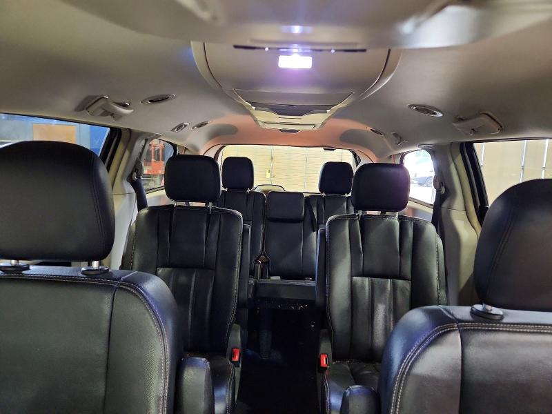 56873326 :رقم المزاد ، 2C4RC1BG3ER404356 vin ، 2014 Chrysler Town & Country مزاد بيع