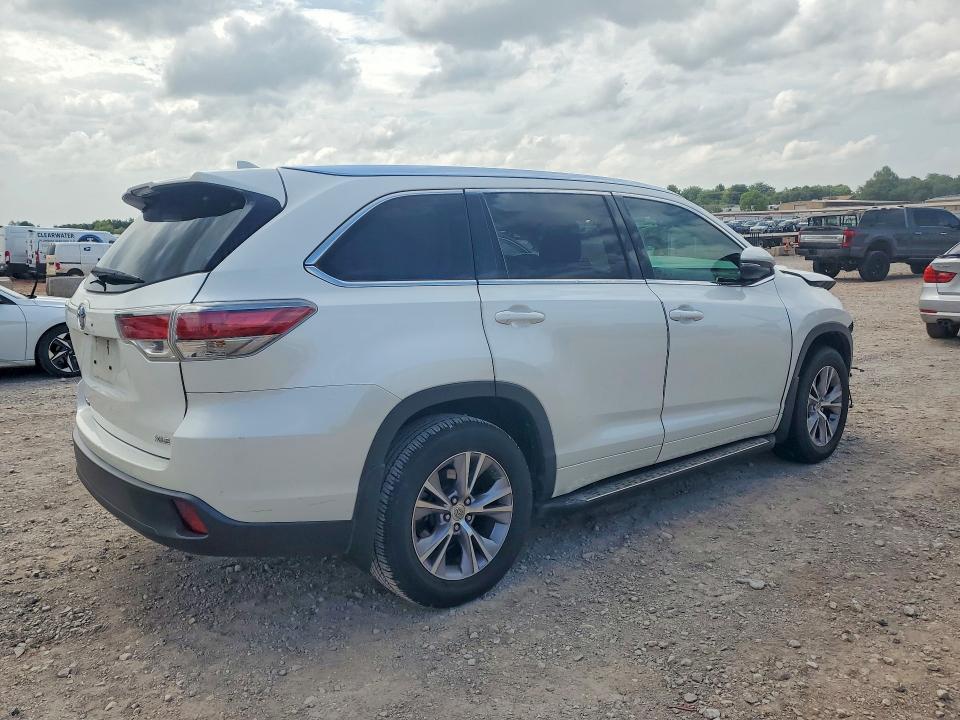 2015 Toyota Highlander მანქანა იყიდება აუქციონზე, vin: 5TDKKRFH9FS080585, აუქციონის ნომერი: 58515546