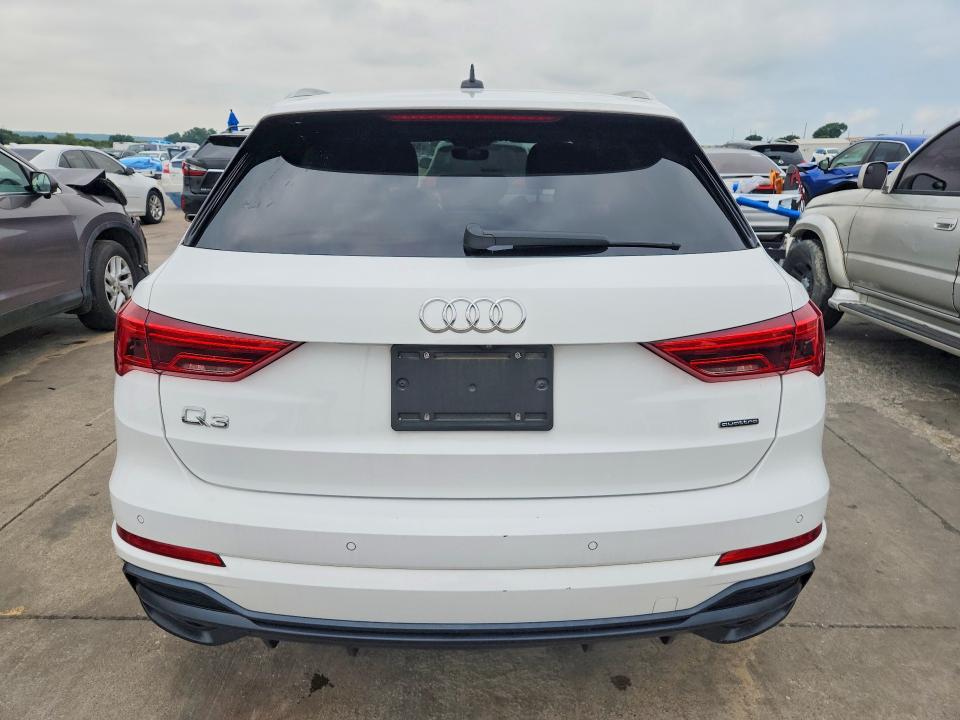 55926496 :رقم المزاد ، WA1EECF32L1036565 vin ، 2020 Audi Q3 مزاد بيع