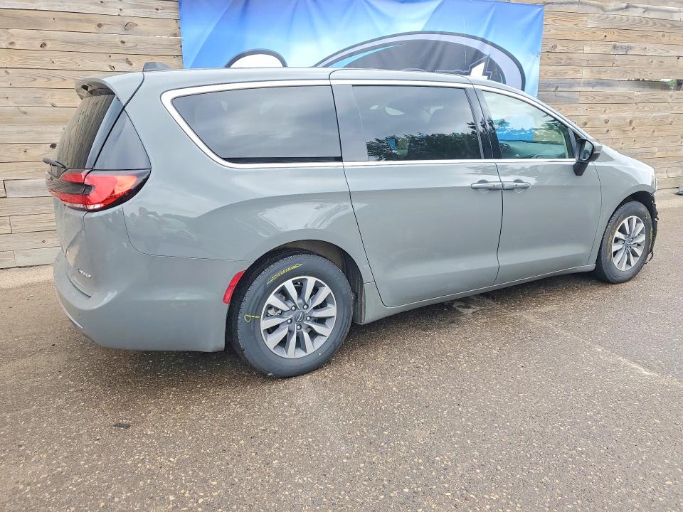 57216676 :رقم المزاد ، 2C4RC1L75PR618055 vin ، 2023 Chrysler Pacifica مزاد بيع