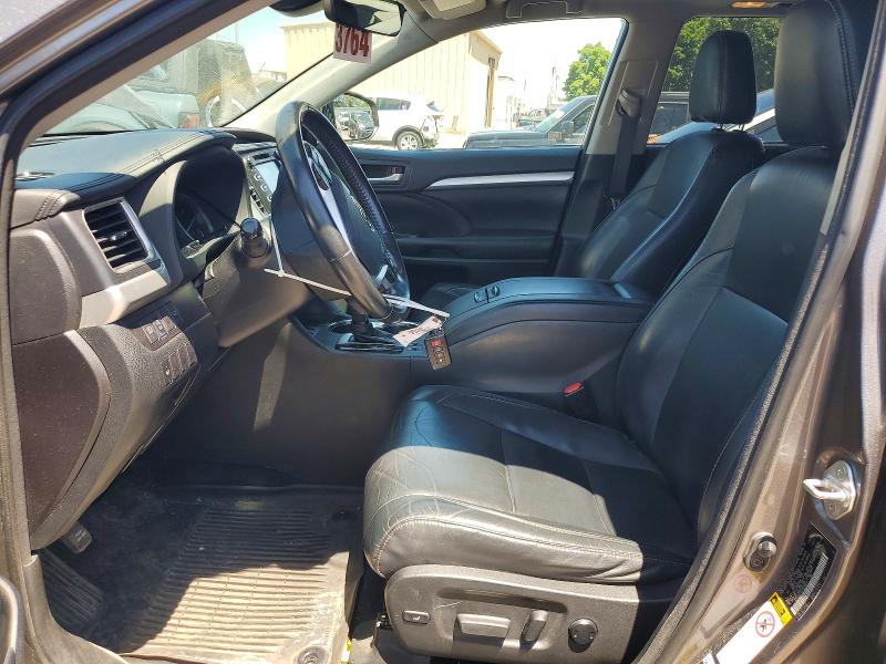 55781226 :رقم المزاد ، 5TDJZRFHXJS556651 vin ، 2018 Toyota Highlander مزاد بيع