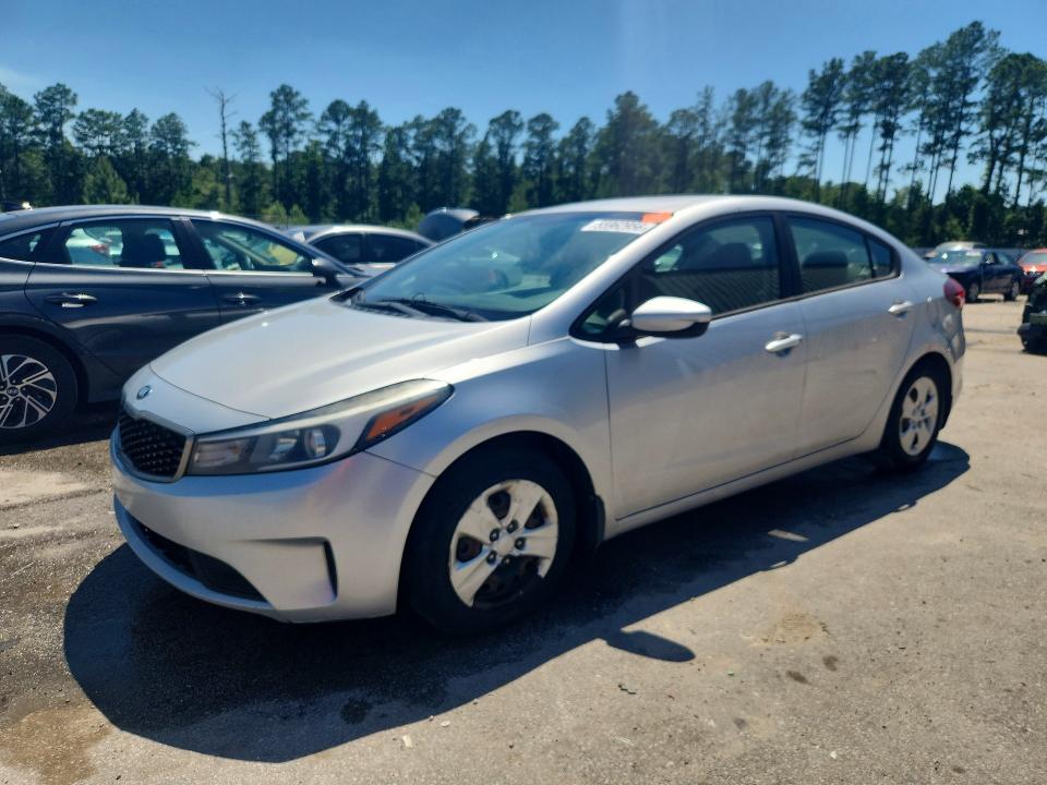 2017 Kia Forte მანქანა იყიდება აუქციონზე, vin: 3KPFK4A70HE031520, აუქციონის ნომერი: 55962956