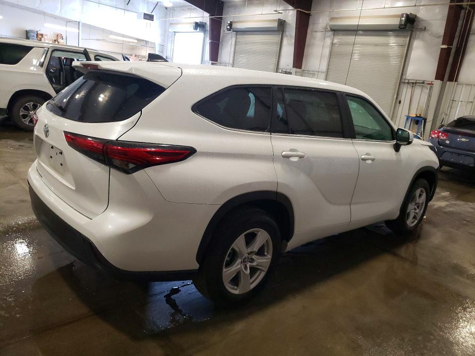Продажа на аукционе авто 2023 Toyota Highlander, vin: 5TDKDRAH3PS047942, номер лота: 55964316