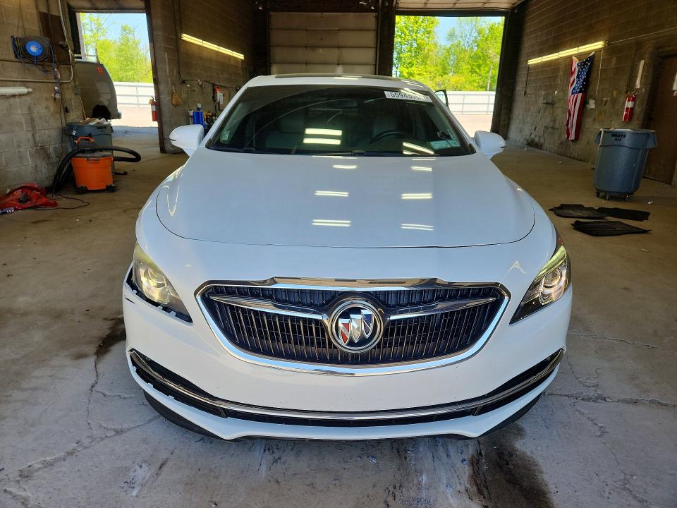 55945776 :رقم المزاد ، 1G4ZP5SS0HU186797 vin ، 2017 Buick Lacrosse مزاد بيع